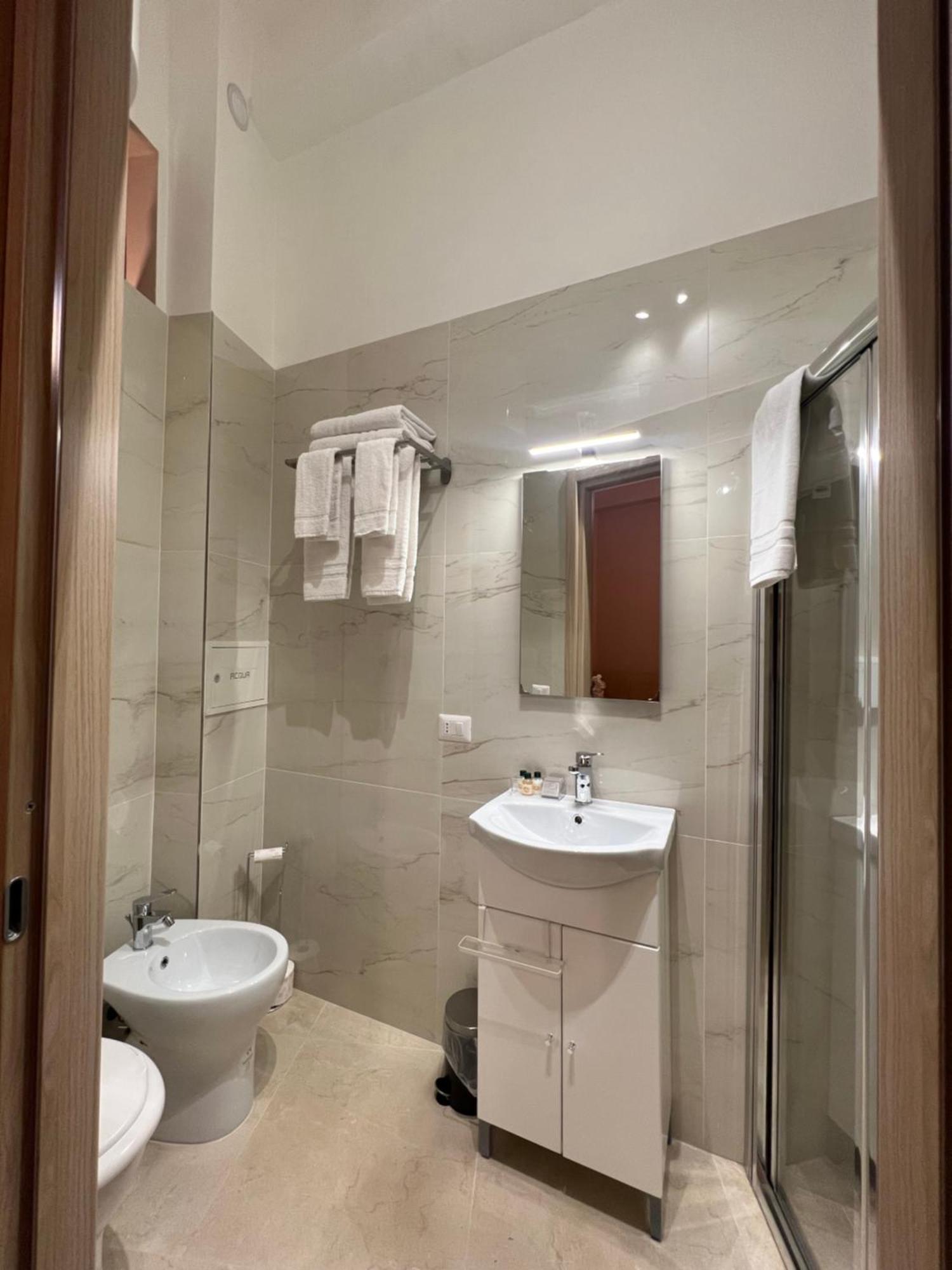 Buongiorno & Benvenuti Hotell Trani Eksteriør bilde